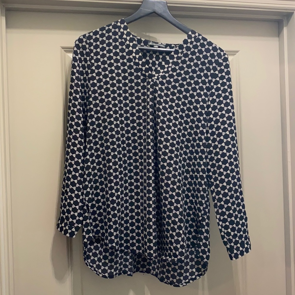 Adrianna Papell long sleeve top - medium